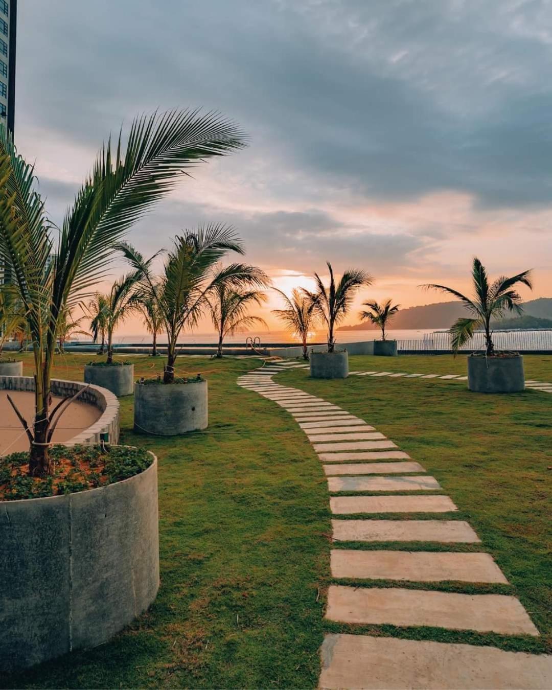 מלון קוטה קינבלו Jesselton Quay Sea View מראה חיצוני תמונה